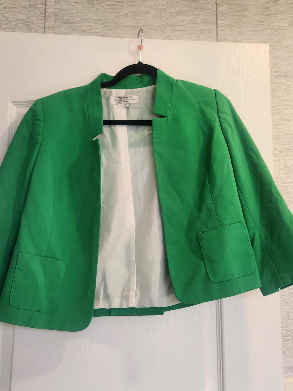Tahari Vibrant Green Cropped Blazer Jacket - Women 4P Euc